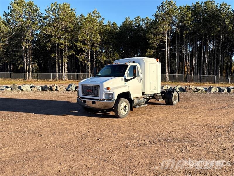 GMC C6500 4x2 Versatile Hauler Truck Cavalos mecânicos