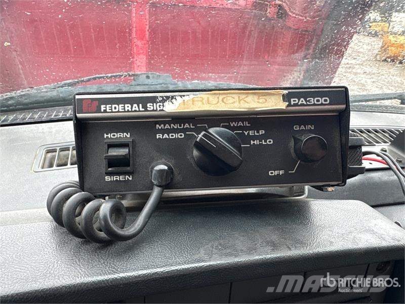 GMC C7500 4x2 Fire Truck Camion Pompieri