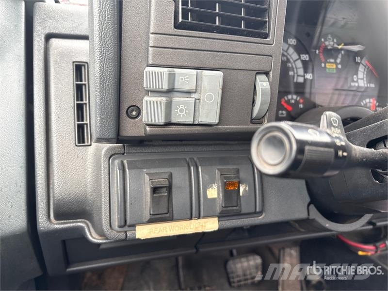 GMC C7500 4x2 Fire Truck Camion Pompieri