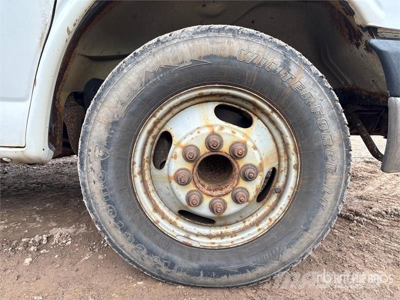 GMC G4500 4x2 Van Truck Sanduk kamioni