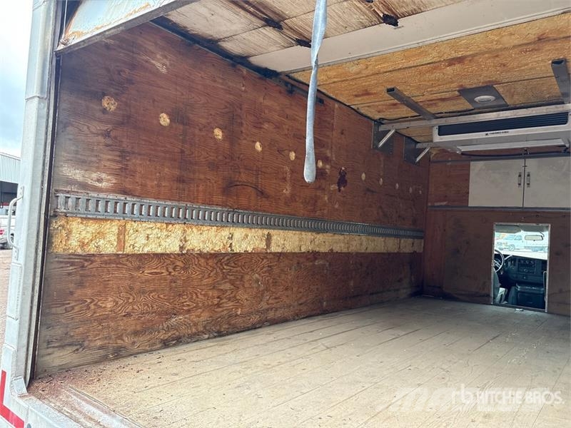 GMC G4500 4x2 Van Truck Sanduk kamioni