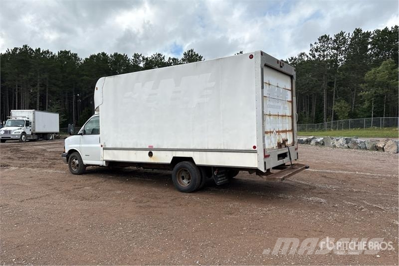 GMC G4500 Van Truck Caminhões baú