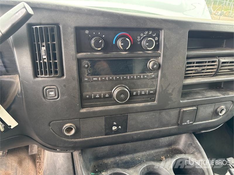 GMC G4500 Van Truck Caminhões baú