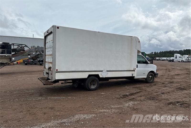 GMC G4500 Van Truck Caminhões baú