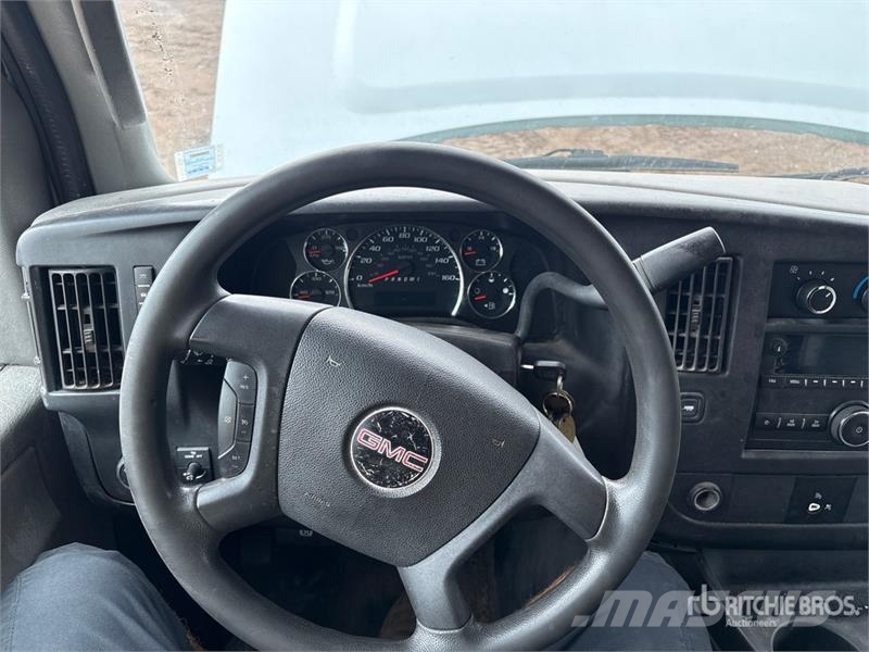 GMC G4500 Van Truck Caminhões baú