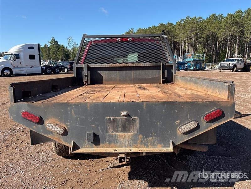 GMC Sierra 1500 Pritschenwagen/Pritschenwagen mit Seitenklappe