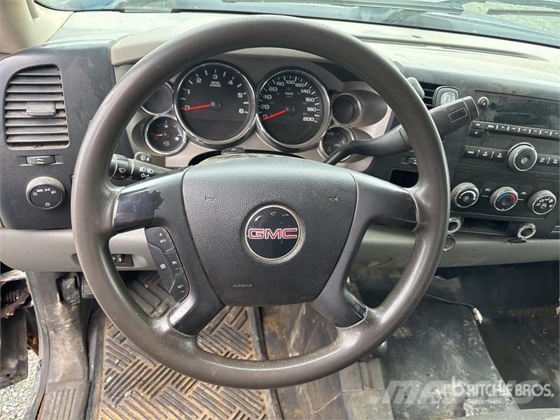 GMC Sierra 2500HD Muu