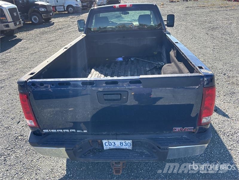 GMC Sierra 2500HD Прочие фургоны