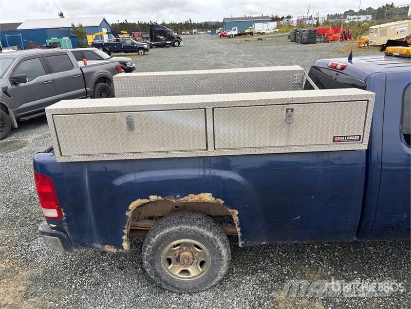 GMC Sierra 2500HD Muu
