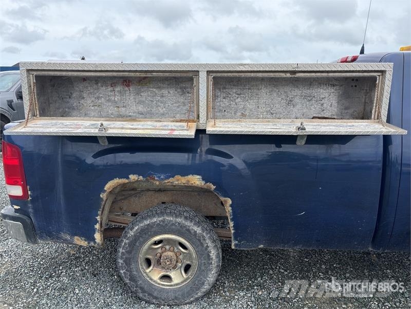 GMC Sierra 2500HD Muu