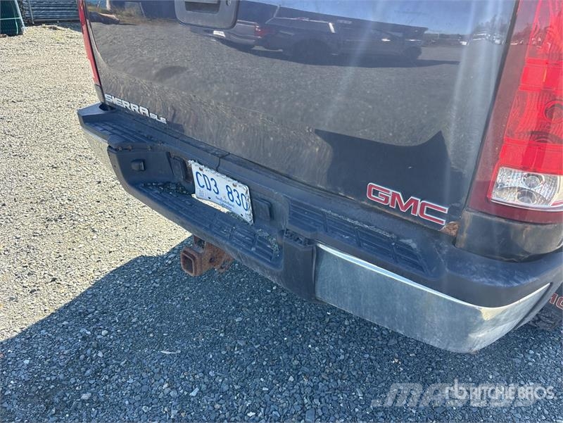 GMC Sierra 2500HD Прочие фургоны
