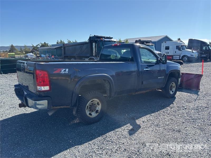GMC Sierra 2500HD Прочие фургоны