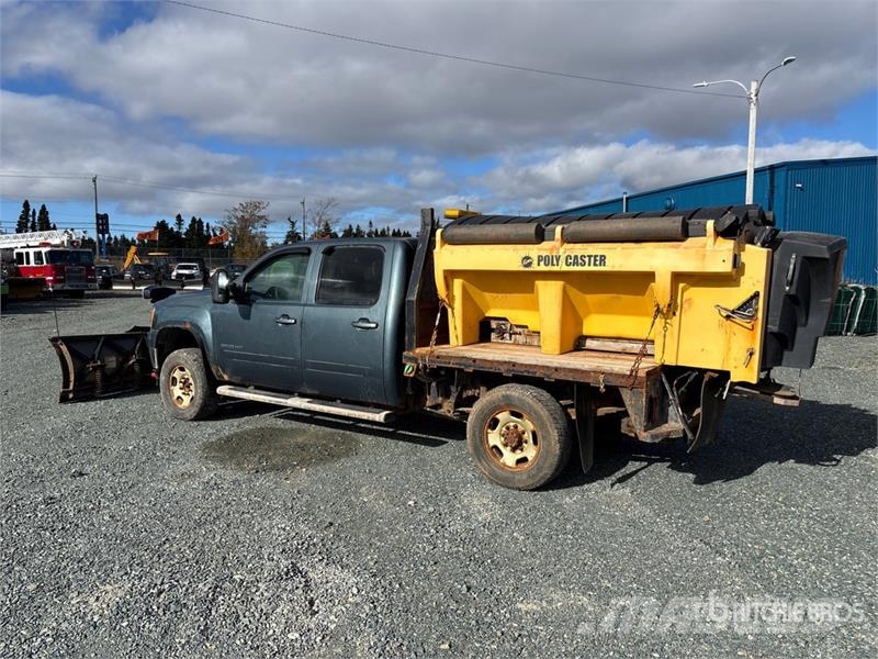 GMC Sierra 3500HD 4x4 Crew Cab Pickup Other