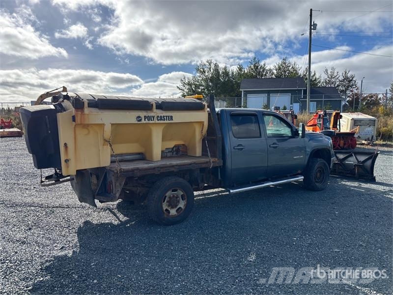 GMC Sierra 3500HD 4x4 Crew Cab Pickup Other