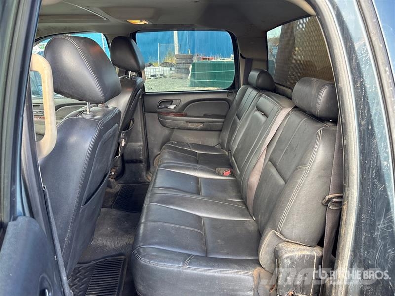 GMC Sierra 3500HD 4x4 Crew Cab Pickup Other