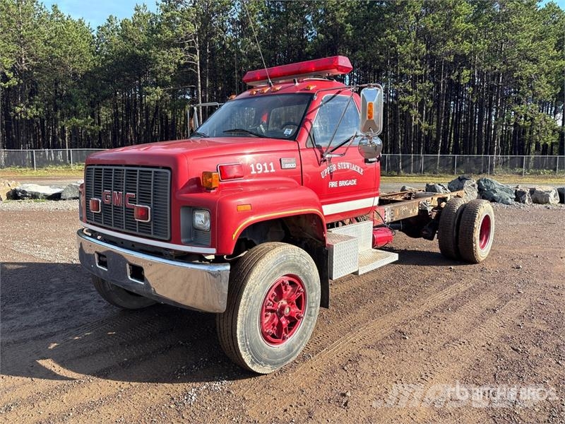 GMC Topkick 4x2 Cab and Chassis Cabine si interior
