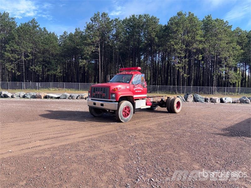GMC Topkick 4x2 Cab and Chassis Cabine si interior