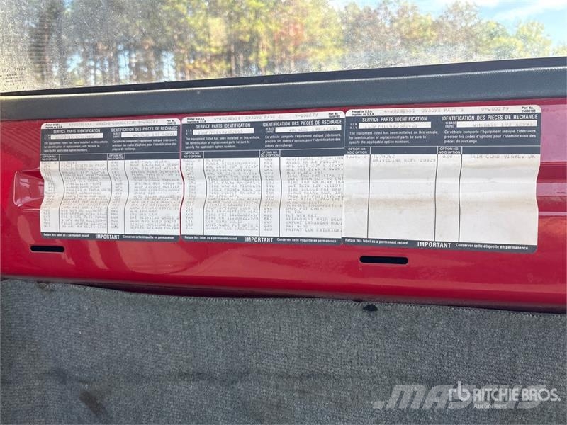GMC Topkick 4x2 Cab and Chassis Cabine si interior