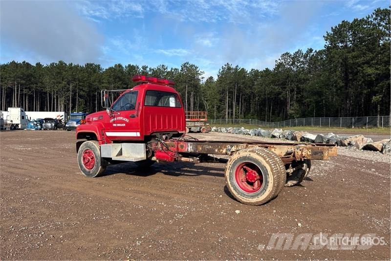 GMC Topkick 4x2 Cab and Chassis Cabine si interior