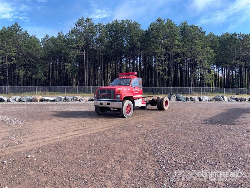 GMC Topkick 4x2 Cab and Chassis Cabine si interior