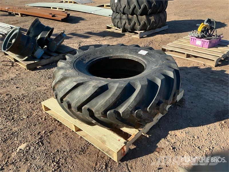 Goodyear 18.4-24 Tractor Tires Tyres, wheels and rims