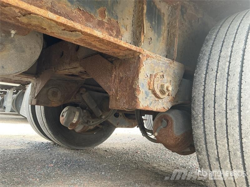 Great Dane 50 ft Tri/A Step Deck Trailer Lavetit