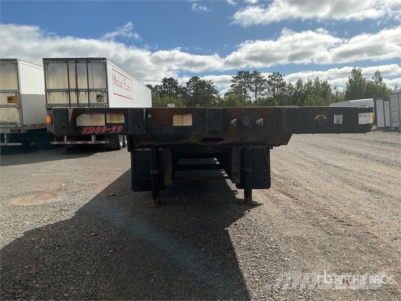 Great Dane 50 ft Tri/A Step Deck Trailer Lavetit
