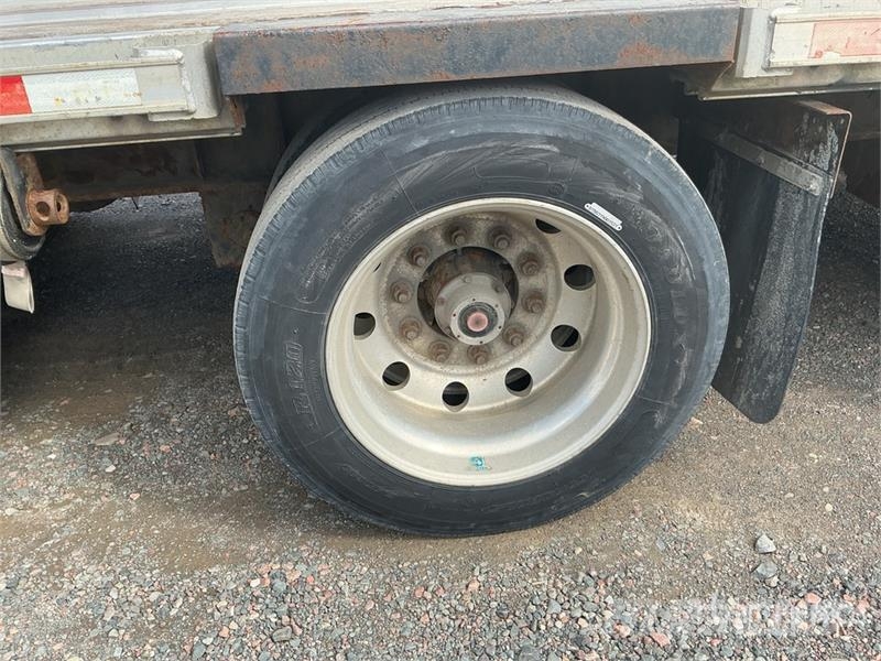 Great Dane 50 ft Tri/A Step Deck Trailer Lavetit