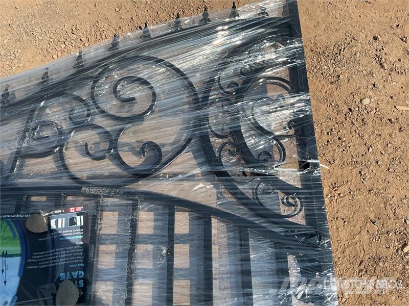 Greatbear 14 ft x 7 ft 9 in Wrought Iron Bi-Partin Lauksaimniecība- Citi