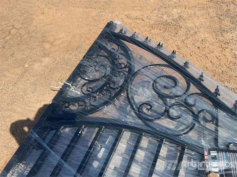  Greatbear 14 ft x 7 ft 9 in Wrought Iron Bi-Partin Lauksaimniecība- Citi