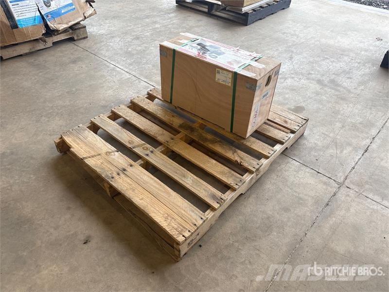  Greatbear 20000 lb Electric Winch (Unused) 吊车起重机、绞车吊货机和物料升降机