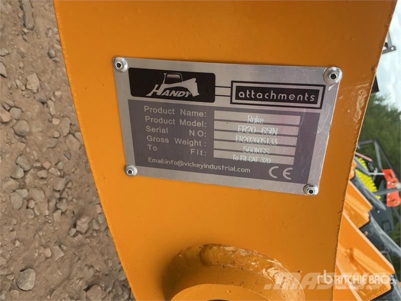 Handy ER20-65IN 64 in Excavator Rake - Fits Cat 320 (Unu مكابس وميبسات التبن