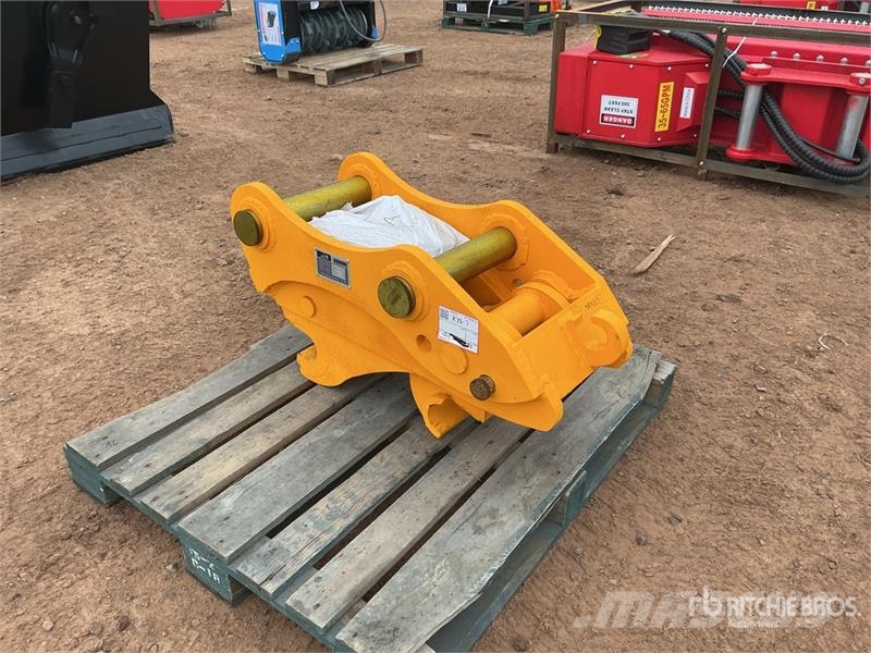 Handy HEC320 Excavator Coupler - Fits Cat 320 (Unused) Pikakytkimet