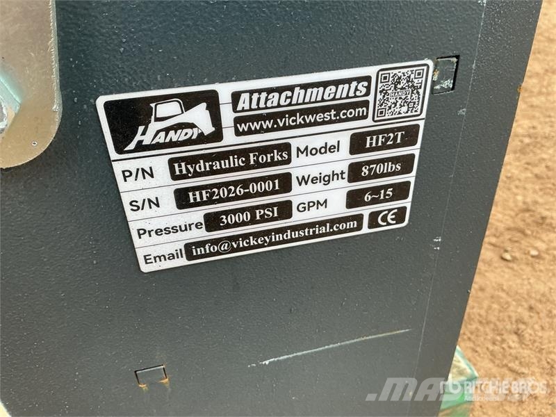 Handy HF2T 48 in Skid Steer Forks (Unused) 지게차