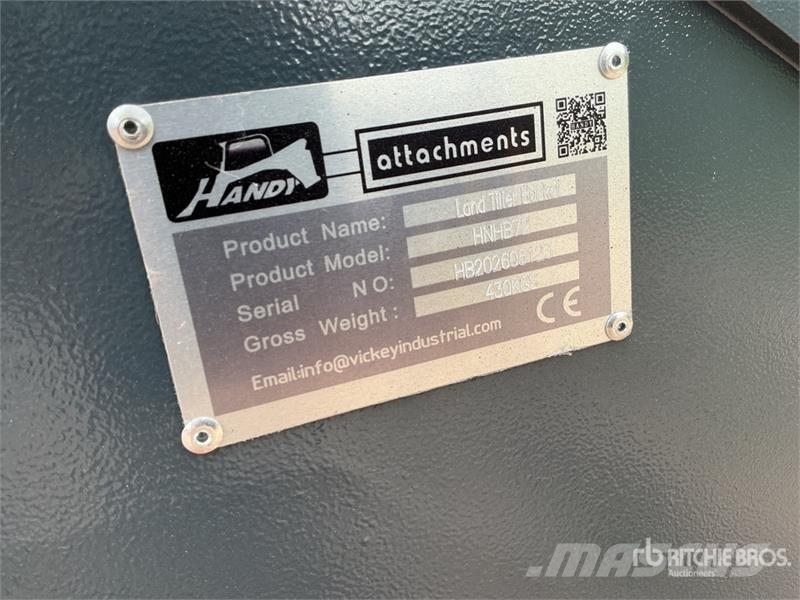 Handy HNHB72 72 in Skid Steer Bucket (Unused) مكابس وميبسات التبن
