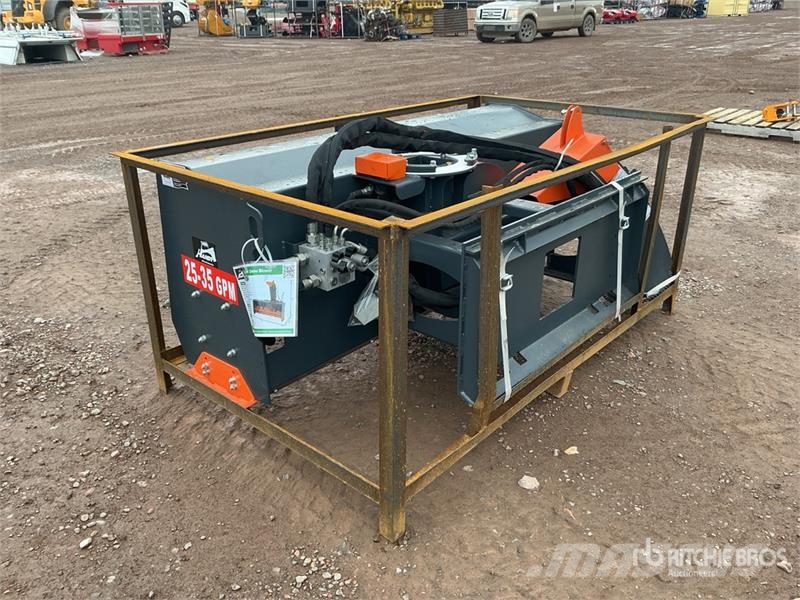 Handy HNSB72 72 in Skid Steer Snowblower (Unused) Lançadores de neve