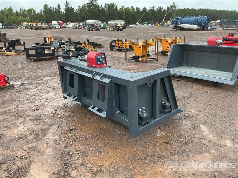 Handy HVSB72 72 in Skid Steer Screening Bucket (Unused) 篩分機