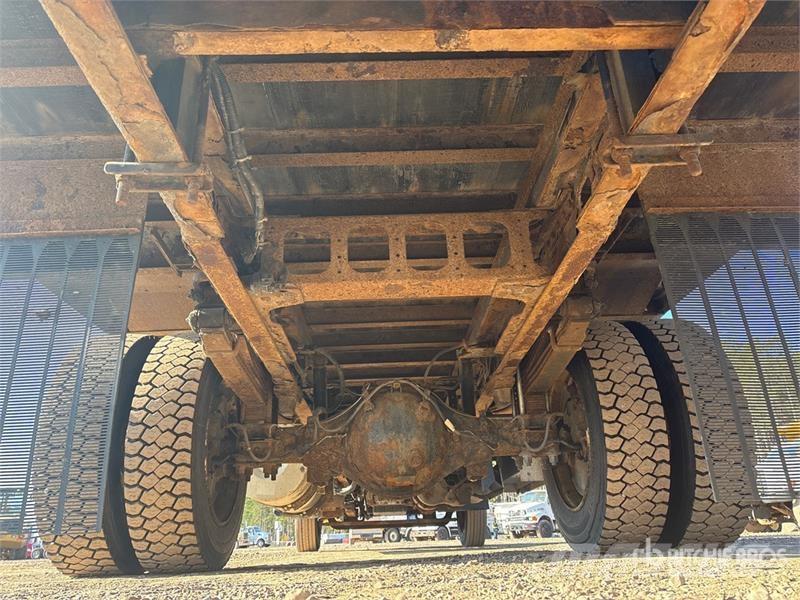 Hino 195 Tovornjaki zabojniki