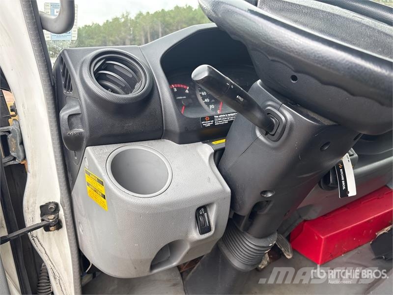 Hino 195 Camion Fourgon