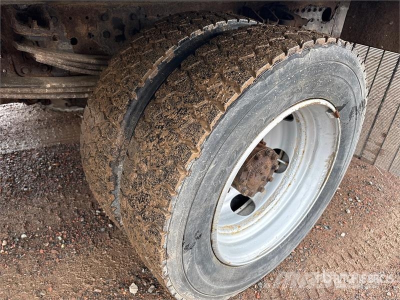 Hino 195 Camion Fourgon