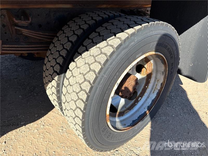 Hino 195 Fast kasse