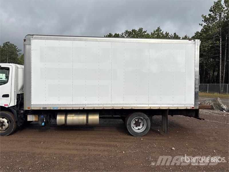 Hino 195 Camion Fourgon