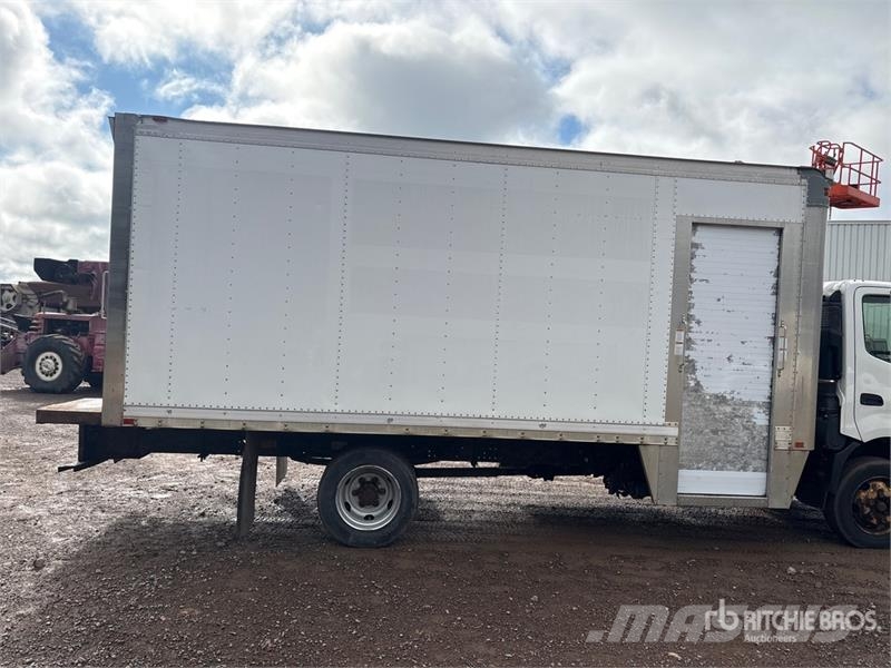 Hino 195 Camion Fourgon