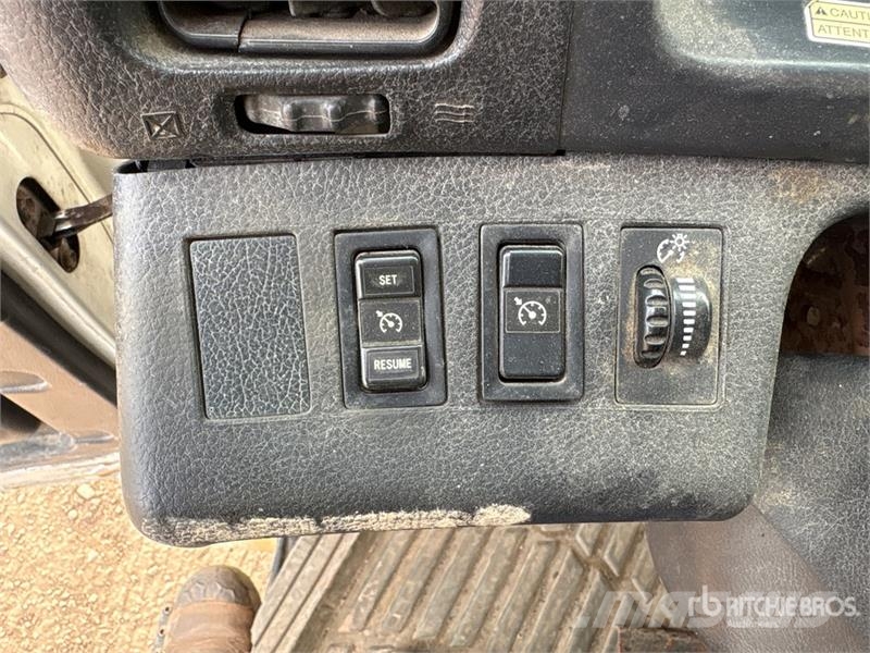 Hino 268 4x2 Roll-Off Truck Скиповые погрузчики