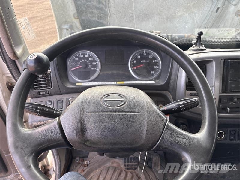 Hino 268 4x2 Roll-Off Truck Скиповые погрузчики
