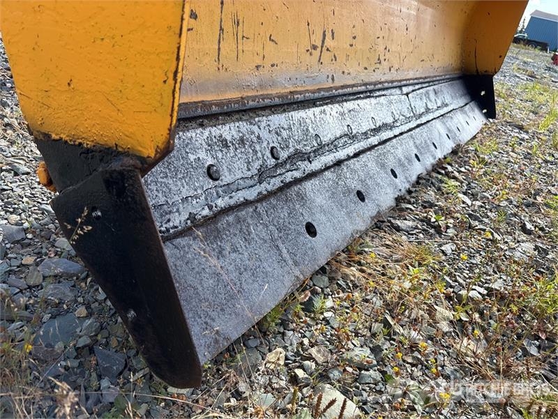 HLA 12 ft 2 Way HLA 4000 Snow Pusher Snøploger- og skjær