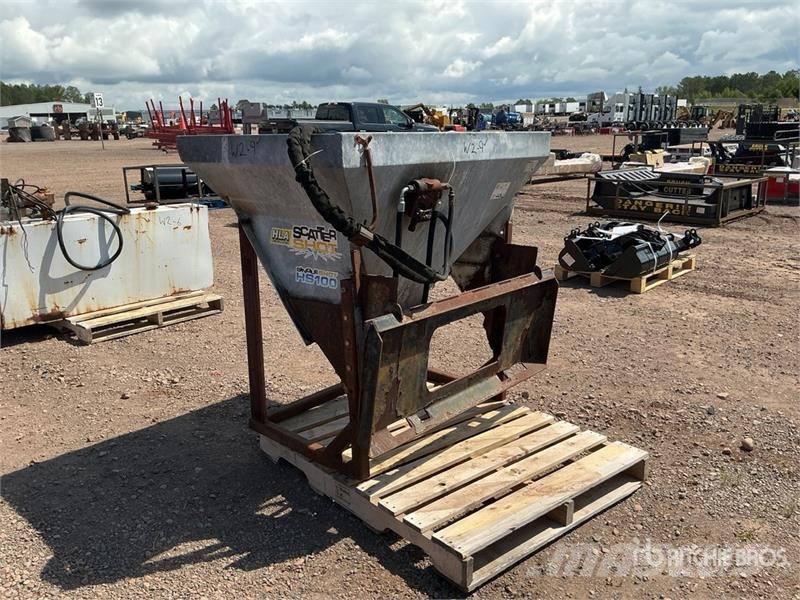 HLA ScatterShot HS1000 Hydraulic Salt Spreader - Fits  معدات نشر الرمال والملح