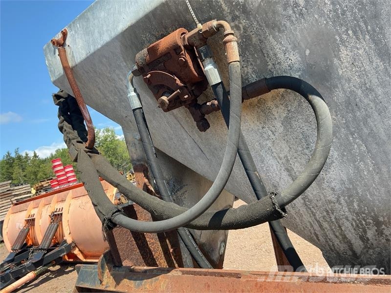 HLA ScatterShot HS1000 Hydraulic Salt Spreader - Fits  معدات نشر الرمال والملح
