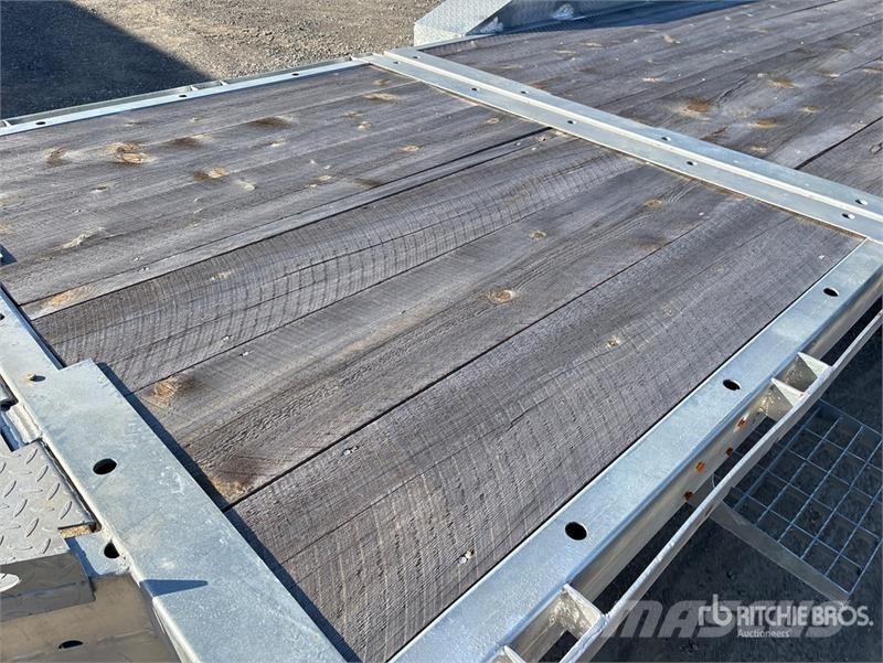 HMD 23 ft T/A Tilt Deck Trailer Dieplader
