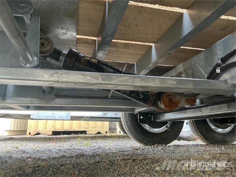 HMD 24 ft Tri/A Tilt Deck Trailer Dieplader